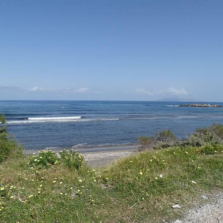 Nama Beach House Monolithos  Luaran gambar