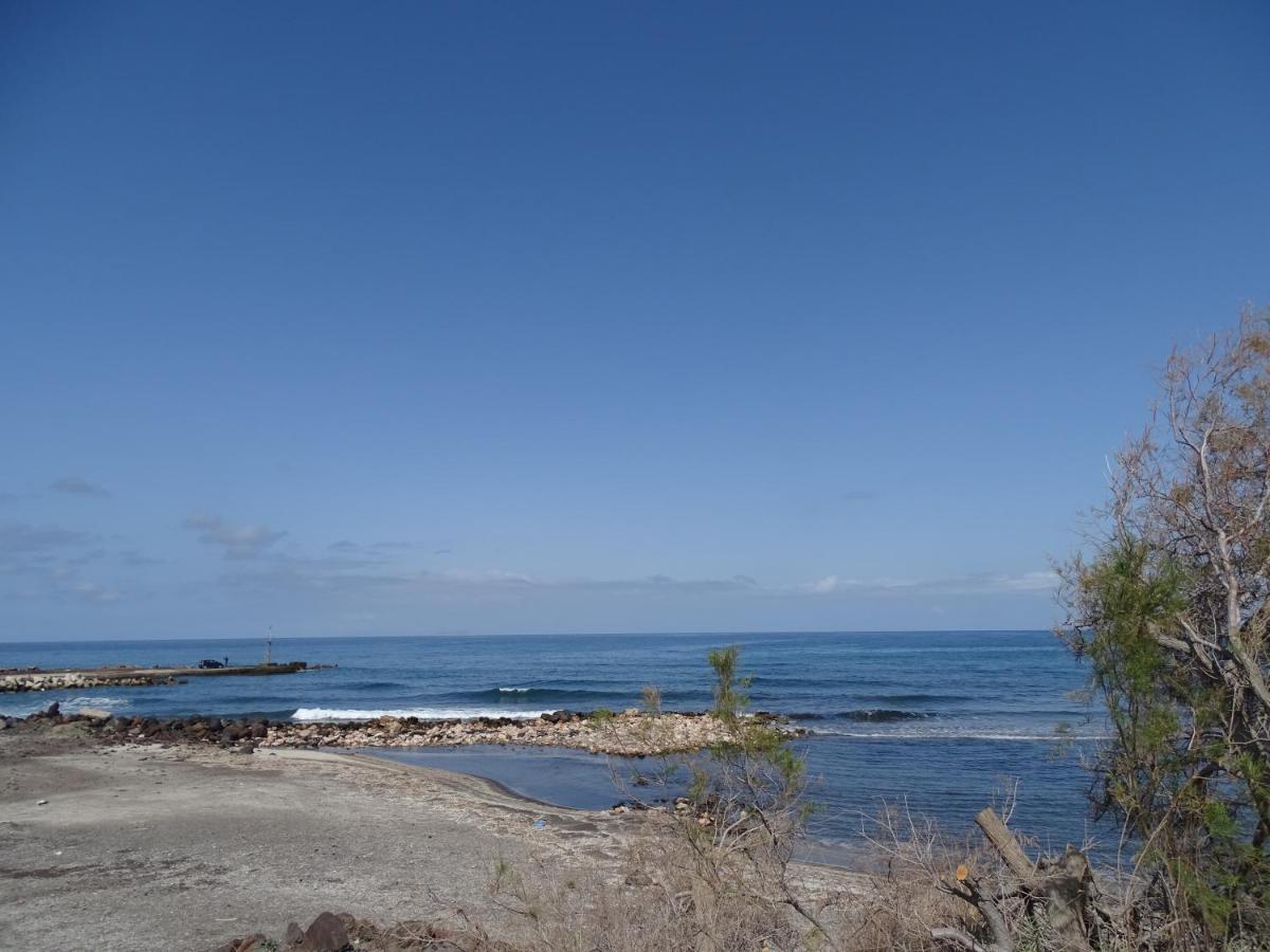 Nama Beach House Monolithos  Luaran gambar